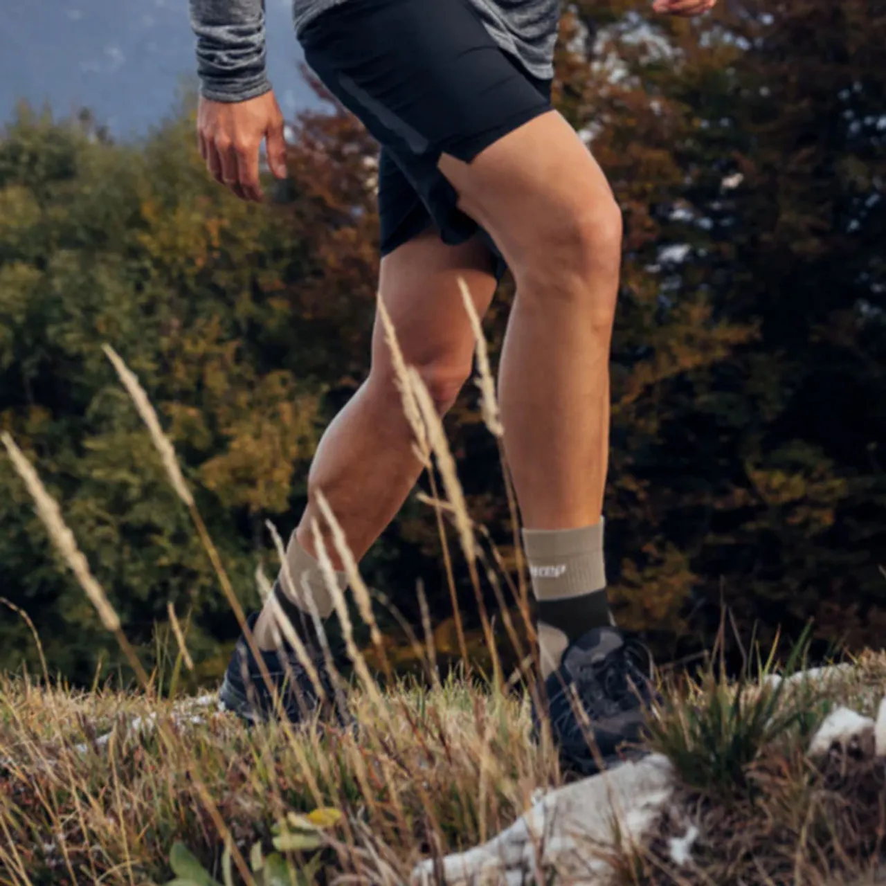 CEP Men's Hiking Merino Mid-Cut Compression Socks