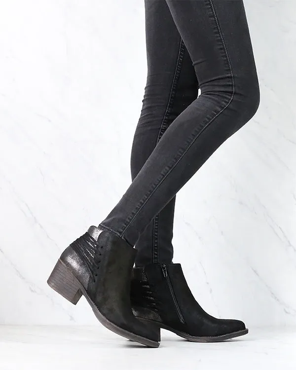 FINAL SALE - Very Volatile - Valence Lace Back Ankle Booties in Black