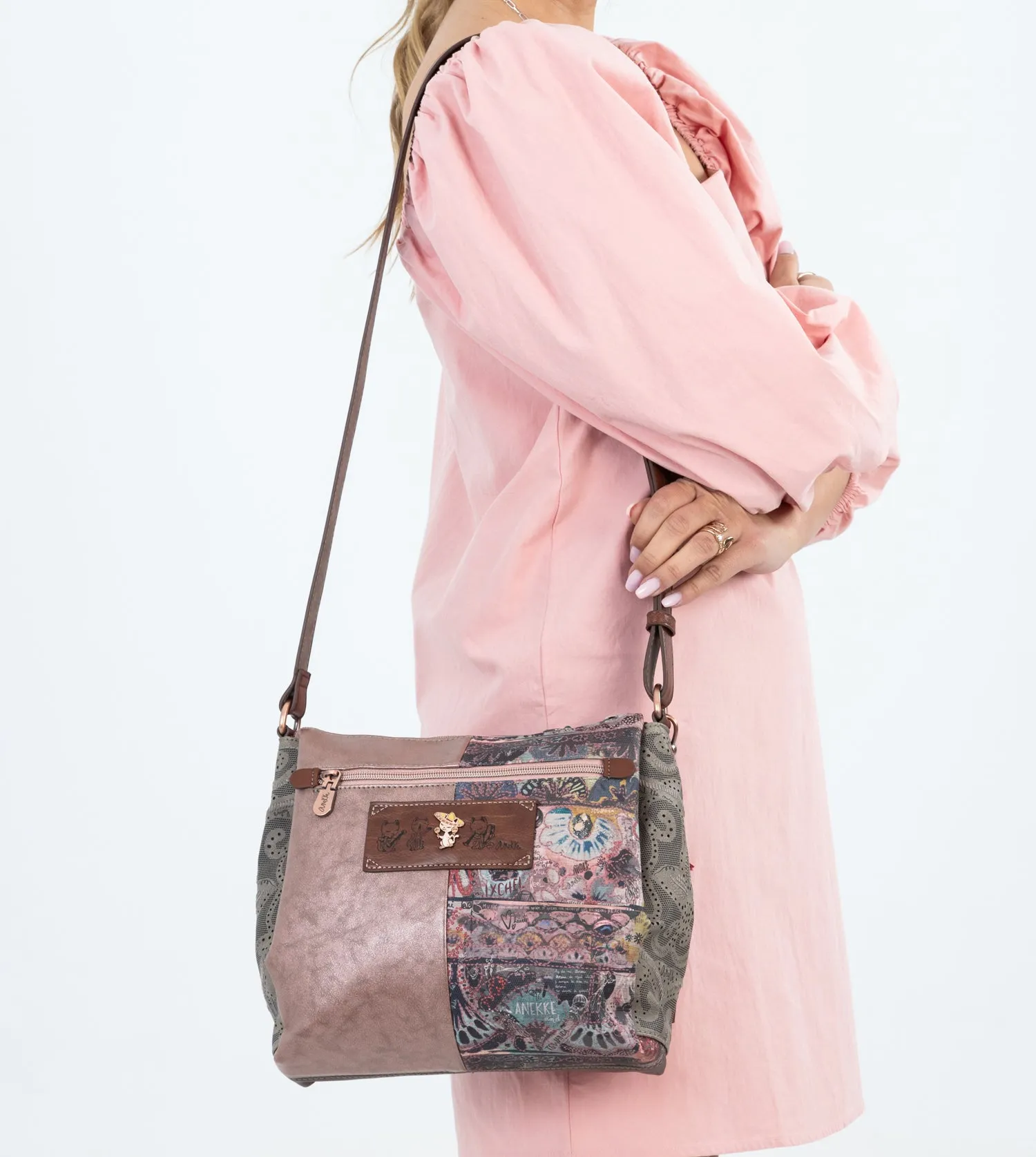 Ixchel Crossbody bag with a zip