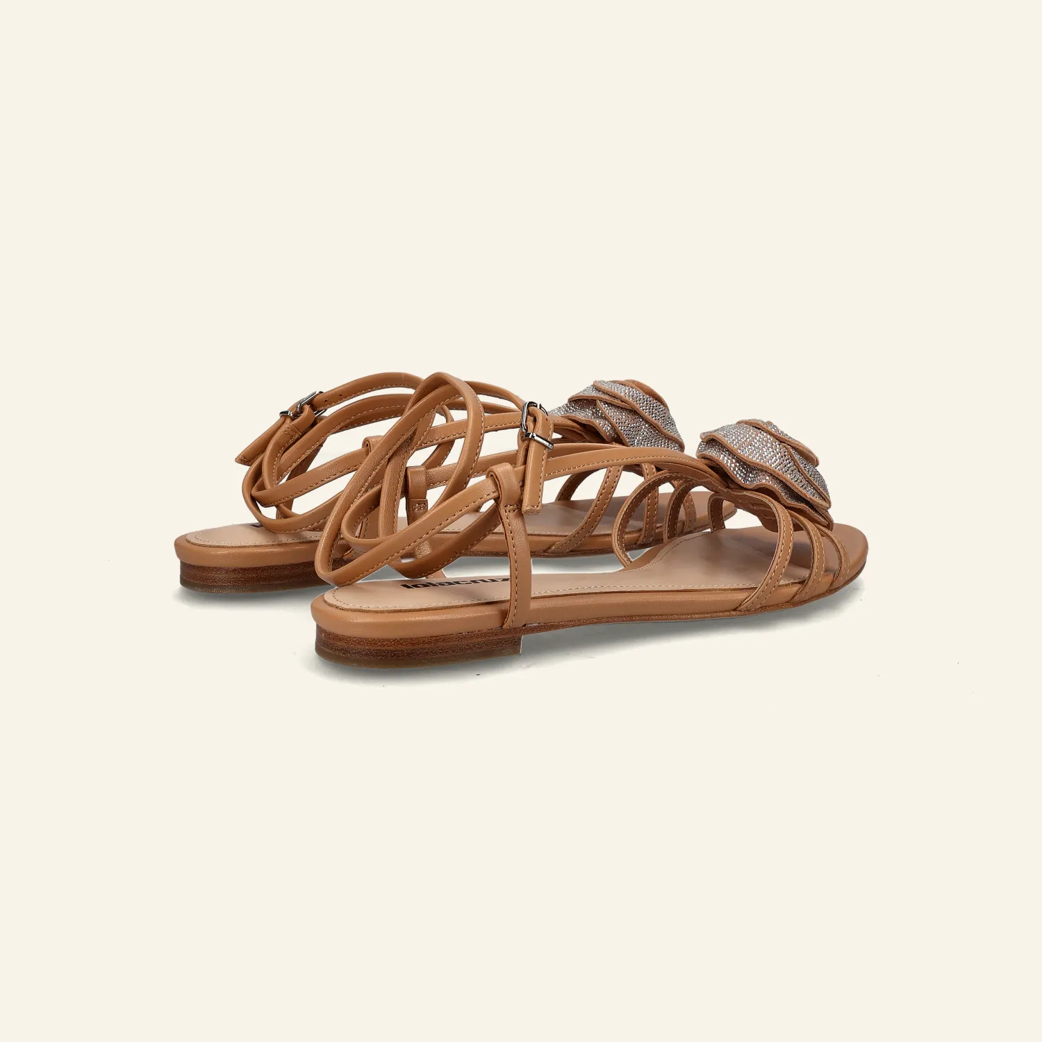 ROSE FLAT |  Camel