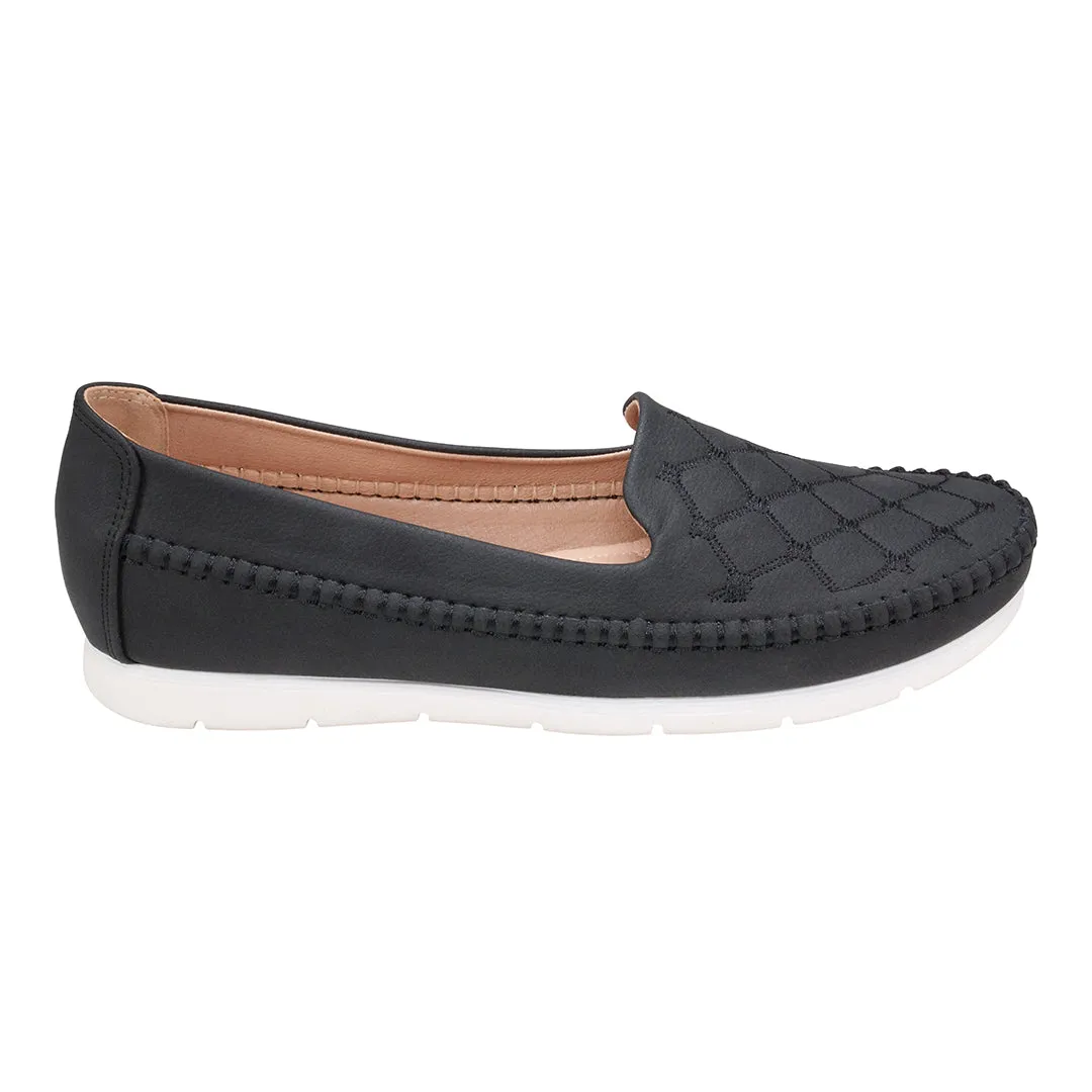 Soria Black Flat