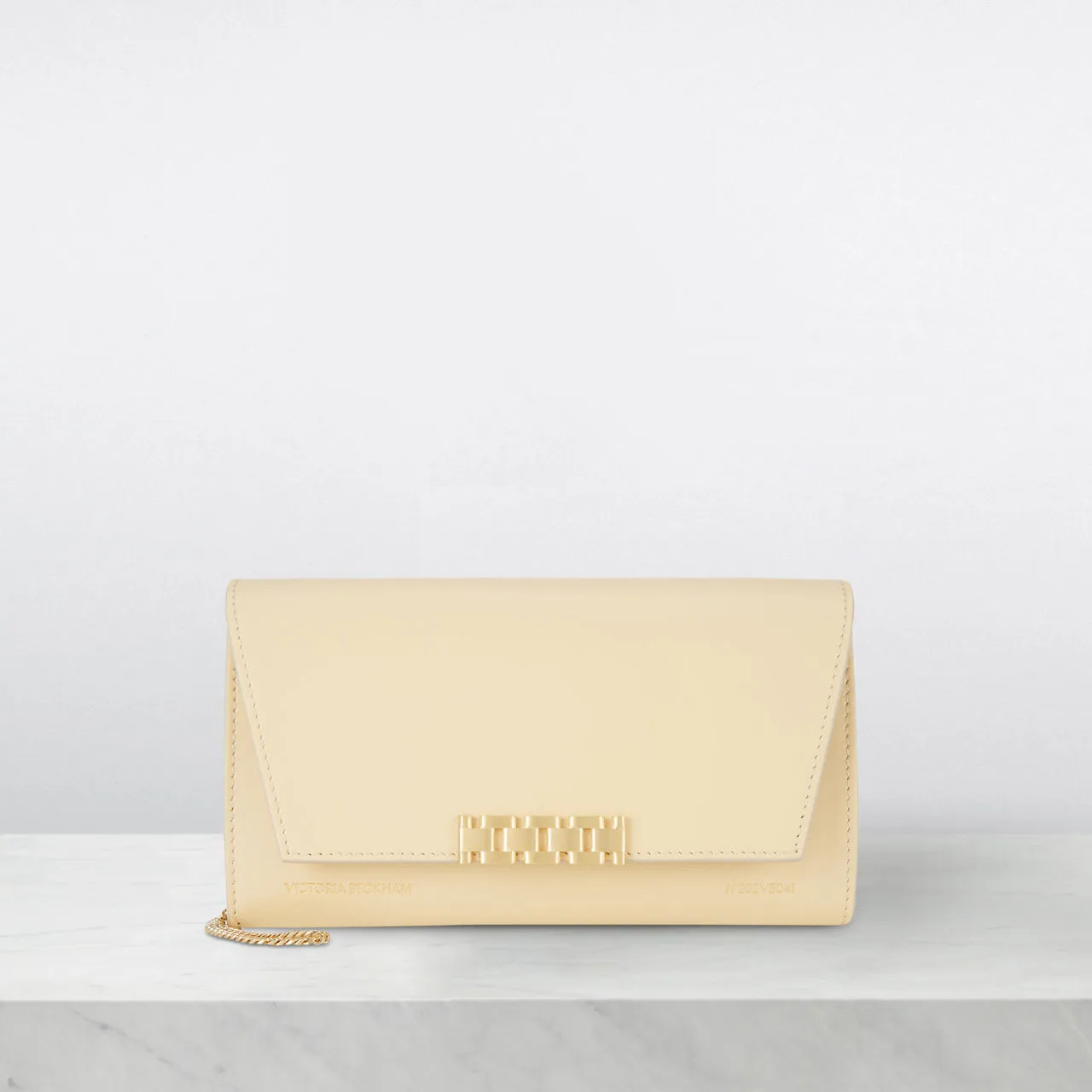 VICTORIA BECKHAM Chain-Detail Wallet Clutch - Sesame