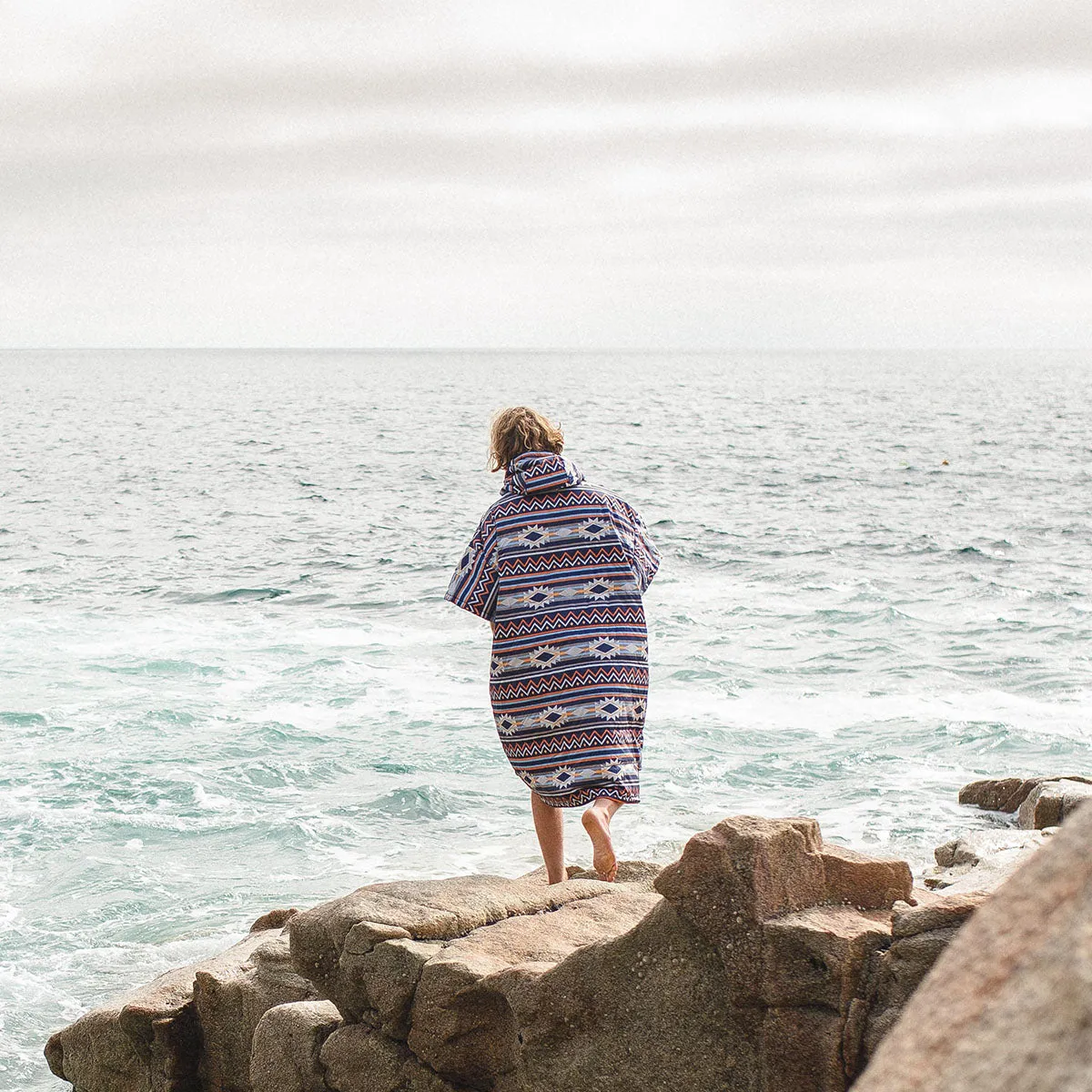 Wild Recycled Insulated Pullover Changing Robe - Stargazer Navy